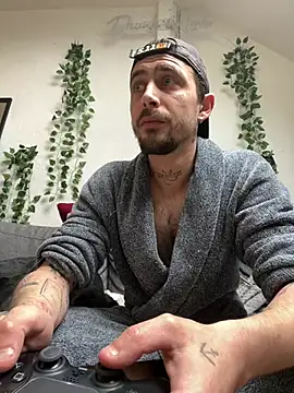 Snapshot of Piratee666 chatting on 03-06-26, 08:44 Piratee666 online show from 03-06-26, 08:44