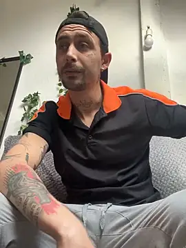 Snapshot of Piratee666 chatting on 03-10-26, 12:21 Piratee666 online show from 03-10-26, 12:21