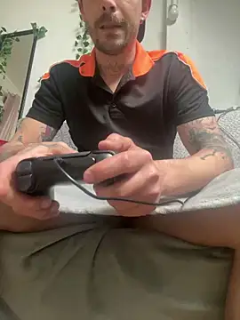 Snapshot of Piratee666 chatting on 03-11-26, 09:04 Piratee666 online show from 03-11-26, 09:04