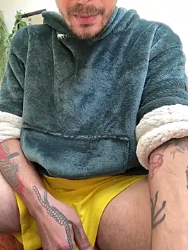 Snapshot of Piratee666 chatting on 04-07-26, 07:31 Piratee666 online show from 04-07-26, 07:31