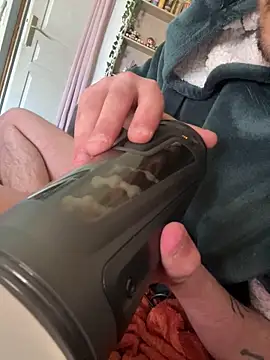 Snapshot of Piratee666 chatting on 04-08-26, 07:19 Piratee666 online show from 04-08-26, 07:19