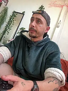 Snapshot of Piratee666 chatting on 04-09-26, 06:41 Piratee666 online show from 04-09-26, 06:41