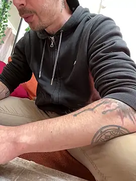 Snapshot of Piratee666 chatting on 04-15-26, 12:23 Piratee666 online show from 04-15-26, 12:23