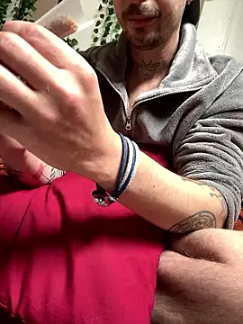 Snapshot of Piratee666 chatting on 04-16-26, 09:10 Piratee666 online show from 04-16-26, 09:10