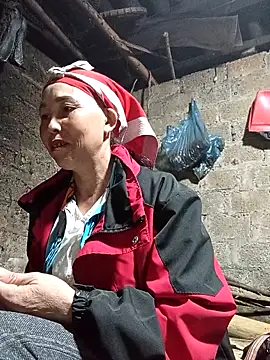 Snapshot of lena-cute chatting on 02-08-26, 01:03 lena-cute online show from 02-08-26, 01:03