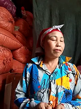 Snapshot of lena-cute chatting on 02-25-26, 06:56 lena-cute online show from 02-25-26, 06:56