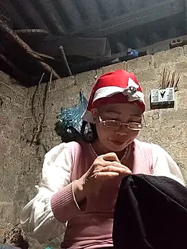 Snapshot of lena-cute chatting on 02-26-26, 12:37 lena-cute online show from 02-26-26, 12:37