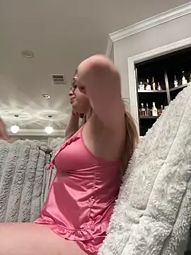 Snapshot of xxlivecouple chatting on 02-16-26, 05:14 xxlivecouple online show from 02-16-26, 05:14