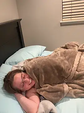 Snapshot of xxlivecouple chatting on 03-14-26, 05:13 xxlivecouple online show from 03-14-26, 05:13