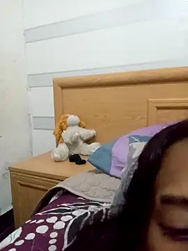 Snapshot of loveofpetitegirls34 chatting on 02-10-26, 10:14 loveofpetitegirls34 online show from 02-10-26, 10:14