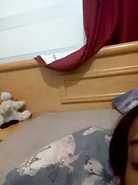 Snapshot of loveofpetitegirls34 chatting on 02-14-26, 07:21 loveofpetitegirls34 online show from 02-14-26, 07:21