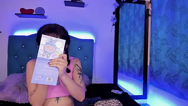 Snapshot of Gemma_honey chatting on 03-17-26, 01:47 Gemma honey online show from 03-17-26, 01:47