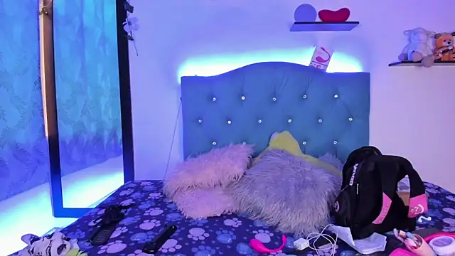 Snapshot of Gemma_honey chatting on 04-08-26, 01:44 Gemma honey online show from 04-08-26, 01:44