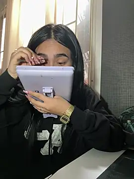 Sara Fernandez  online show from 02-20-26, 01:55