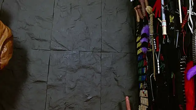 Snapshot of Ariaoficial chatting on 02-21-26, 07:53 Ariaoficial online show from 02-21-26, 07:53