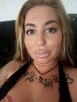 MiaMooly online show from 10-12-25, 01:32