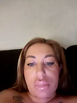 Snapshot of MiaMooly chatting on 02-05-26, 07:29 MiaMooly online show from 02-05-26, 07:29