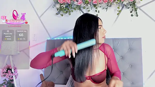 Snapshot of Khloe_Rosee chatting on 02-07-26, 07:50 Khloe Rosee online show from 02-07-26, 07:50