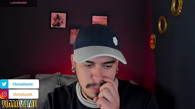 Snapshot of Chriss_Hunt chatting on 02-18-26, 08:32 Chriss Hunt online show from 02-18-26, 08:32