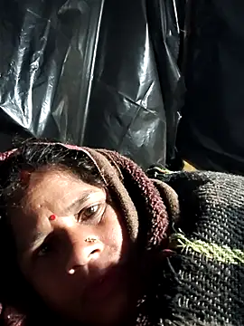 Snapshot of Hot_kiran4 chatting on 02-13-26, 09:44 Hot kiran4 online show from 02-13-26, 09:44