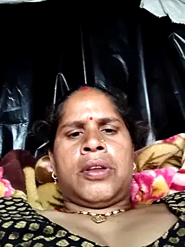 Snapshot of Hot_kiran4 chatting on 02-21-26, 12:17 Hot kiran4 online show from 02-21-26, 12:17