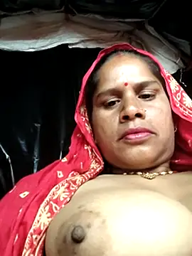 Snapshot of Hot_kiran4 chatting on 02-25-26, 03:27 Hot kiran4 online show from 02-25-26, 03:27