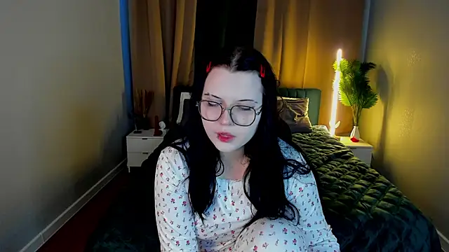 Snapshot of Kira_G0ld chatting on 02-28-26, 01:06 Kira G0ld online show from 02-28-26, 01:06