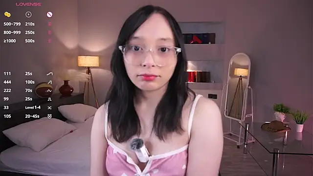 Snapshot of HannaHayles chatting on 02-05-26, 05:28 HannaHayles online show from 02-05-26, 05:28