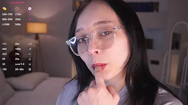 Snapshot of HannaHayles chatting on 02-17-26, 06:47 HannaHayles online show from 02-17-26, 06:47