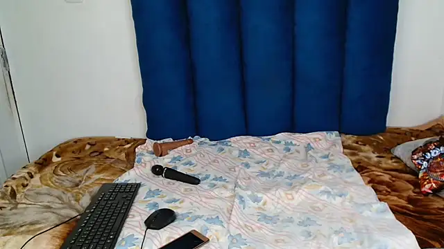 Snapshot of ForeverSexy_ chatting on 02-23-26, 07:17 ForeverSexy online show from 02-23-26, 07:17