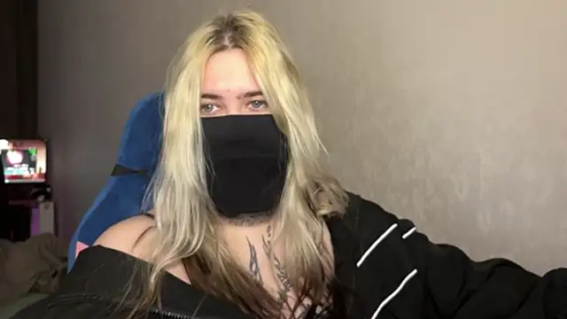 Snapshot of UnaXyling chatting on 02-22-26, 11:25 UnaXyling online show from 02-22-26, 11:25