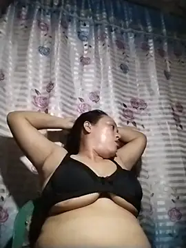 Snapshot of May_Bombs chatting on 02-06-26, 12:52 May Bombs online show from 02-06-26, 12:52