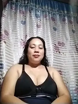 Snapshot of May_Bombs chatting on 02-07-26, 07:17 May Bombs online show from 02-07-26, 07:17