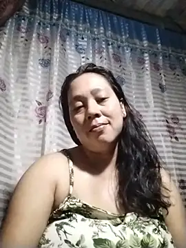 Snapshot of May_Bombs chatting on 02-17-26, 07:53 May Bombs online show from 02-17-26, 07:53