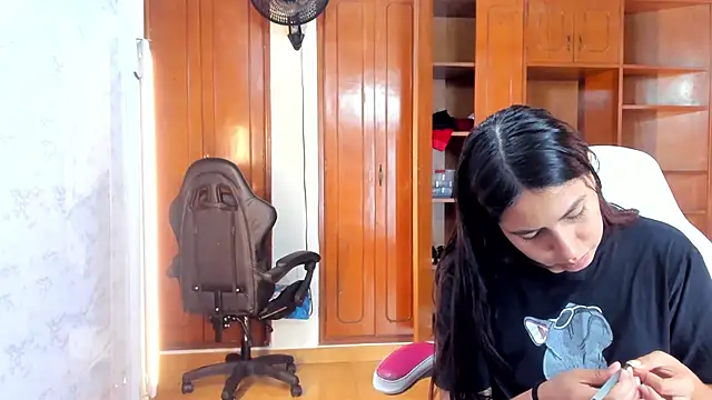 Emily and Soffy online show from 02-26-26, 12:04