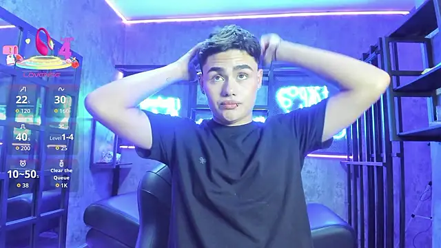 Snapshot of FemNoa chatting on 02-16-26, 08:05 FemNoa online show from 02-16-26, 08:05