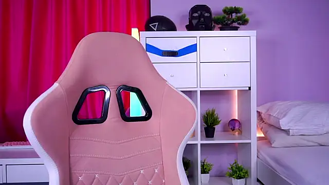 Snapshot of MistyReeds chatting on 02-19-26, 05:58 MistyReeds online show from 02-19-26, 05:58