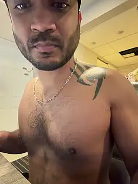 Snapshot of DaggerTie chatting on 02-05-26, 02:00 DaggerTie online show from 02-05-26, 02:00