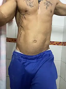 MaxyRyan online show from 02-25-26, 05:28