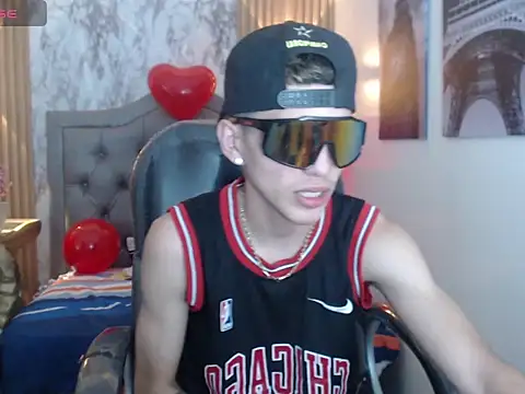 Snapshot of Asher_costa chatting on 02-14-26, 06:26 Asher costa online show from 02-14-26, 06:26