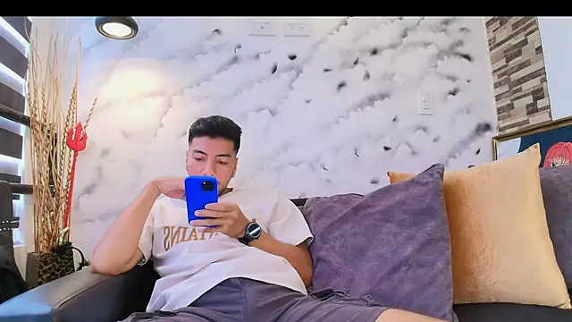 Snapshot of Max_Hornye chatting on 02-26-26, 06:40 Max Hornye online show from 02-26-26, 06:40