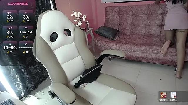 Snapshot of NatashaHot158 chatting on 02-13-26, 07:43 NatashaHot158 online show from 02-13-26, 07:43