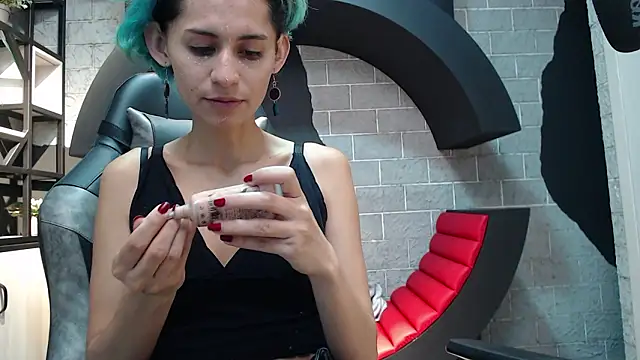 Snapshot of MiistressBlu chatting on 02-27-26, 01:44 MiistressBlu online show from 02-27-26, 01:44