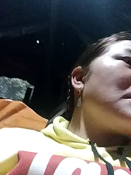 Snapshot of bongtuyet11 chatting on 02-18-26, 12:17 bongtuyet11 online show from 02-18-26, 12:17