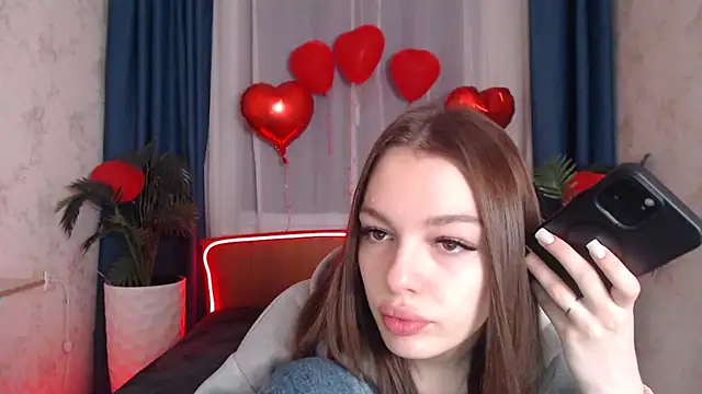 Snapshot of CandyGyrl chatting on 02-21-26, 01:06 CandyGyrl online show from 02-21-26, 01:06