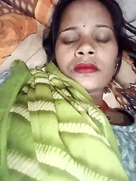 Snapshot of Hot_ree64 chatting on 03-03-26, 03:51 Hot ree64 online show from 03-03-26, 03:51