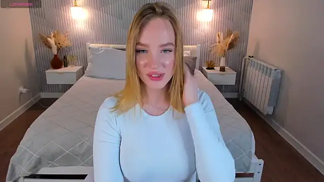 Snapshot of DaraLex_ chatting on 02-09-26, 08:18 DaraLex online show from 02-09-26, 08:18