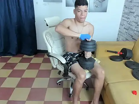 Snapshot of Andres_sant_ chatting on 02-14-26, 12:40 Andres sant online show from 02-14-26, 12:40