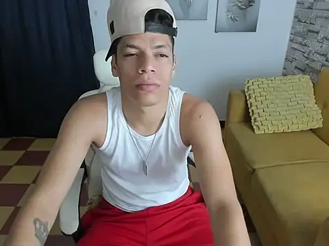 Snapshot of Andres_sant_ chatting on 03-16-26, 02:39 Andres sant online show from 03-16-26, 02:39