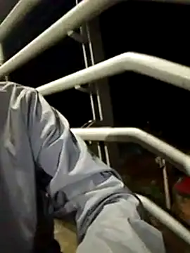 Snapshot of Andres_sant_ chatting on 03-28-26, 02:11 Andres sant online show from 03-28-26, 02:11